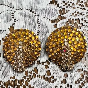 Richard Kerr vintage large clip on earrings EUC